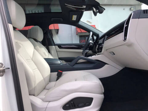 2022 Porsche Cayenne