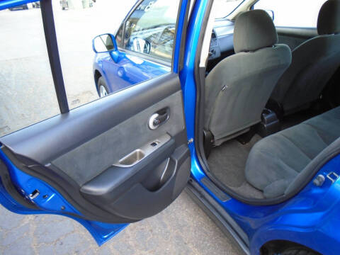 2011 Nissan Versa 1.8 S