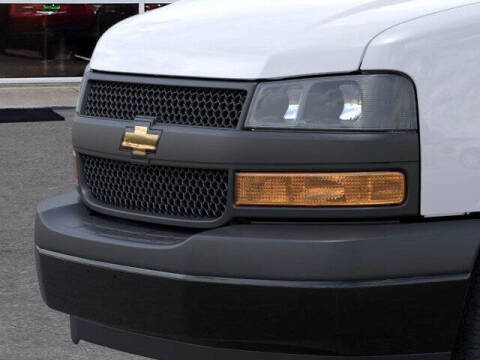 2025 Chevrolet Express 2500
