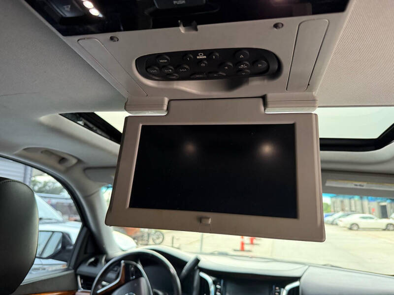 2015 Cadillac Escalade Luxury