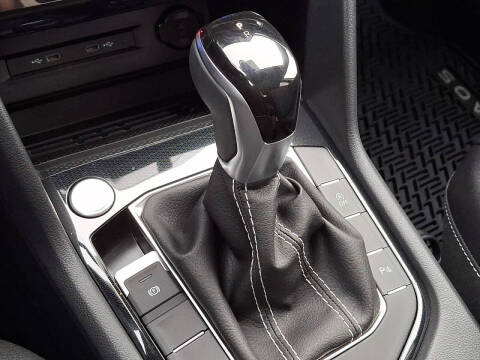 2026 Volkswagen Taos SEL 4Motion