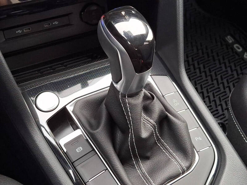 2026 Volkswagen Taos SEL 4Motion