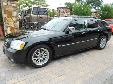 2005 Dodge Magnum for sale at Precision Auto Sales of New York in Farmingdale NY