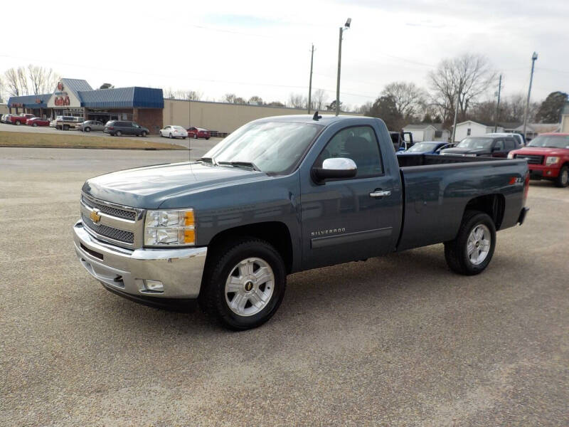 2013 Chevrolet Silverado 1500 for sale at Young's Motor Company Inc. in Benson NC