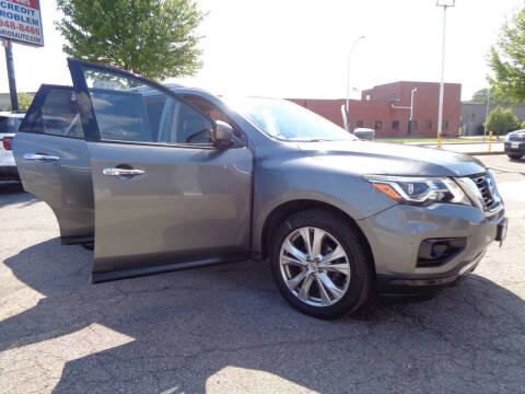 2019 Nissan Pathfinder SL