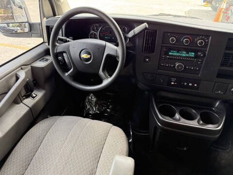 2017 Chevrolet Express LT 3500