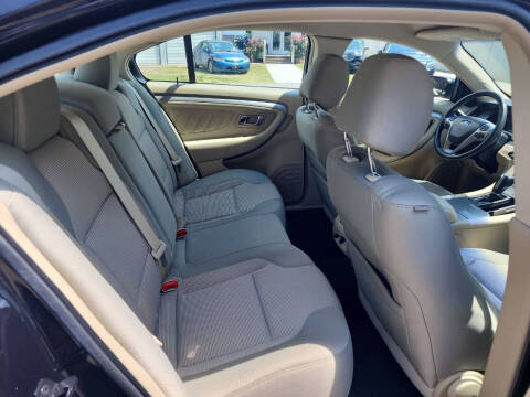 2016 Ford Taurus SEL