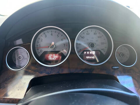 2014 Volkswagen Routan SEL Premium