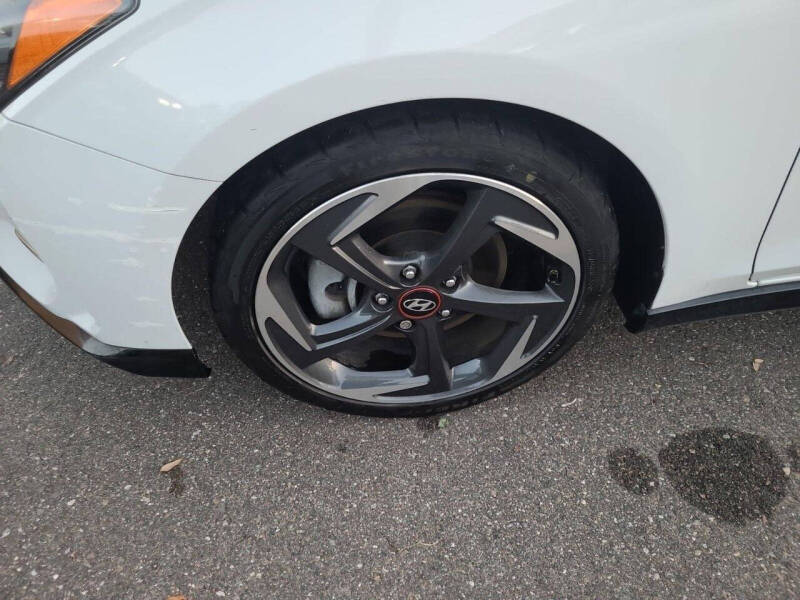 2020 Hyundai Veloster