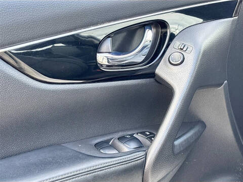 2017 Nissan Rogue Sport SL