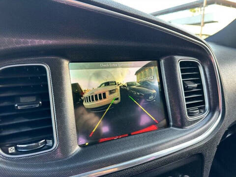 2017 Dodge Charger SXT