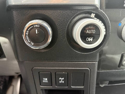 2019 Toyota Sequoia SR5