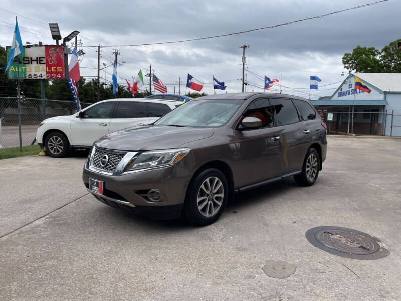 2014 Nissan Pathfinder for sale at ASHE AUTO SALES, LLC. in Dallas TX