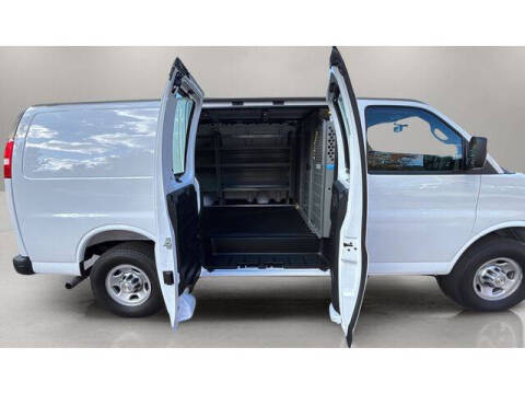 2025 Chevrolet Express 2500