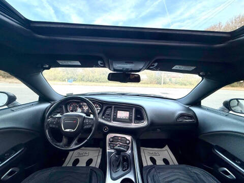 2015 Dodge Challenger SXT