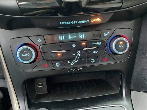 2018 Ford Focus Titanium