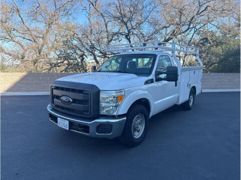 2012 Ford F-250 Super Duty for sale at Dealers Choice Inc in Farmersville CA