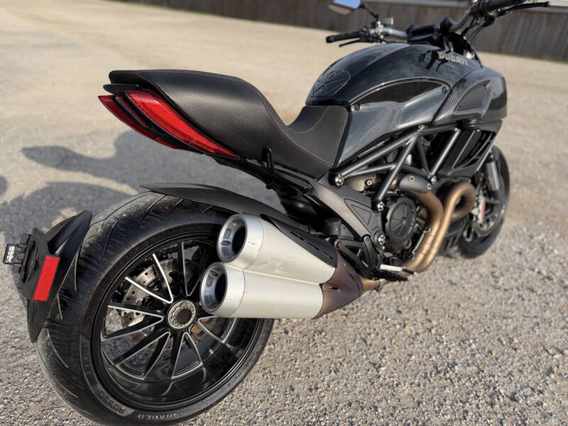 2011 Ducati Diavel Carbon