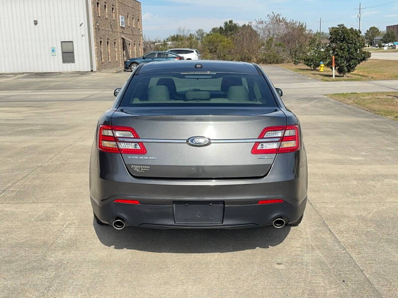 2019 Ford Taurus SE