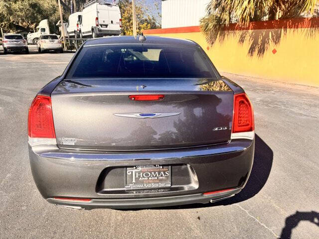 2019 Chrysler 300 Limited