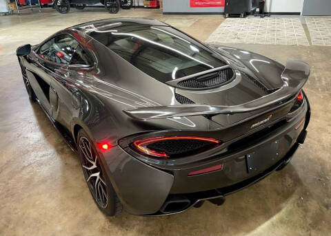 2017 McLaren 570GT