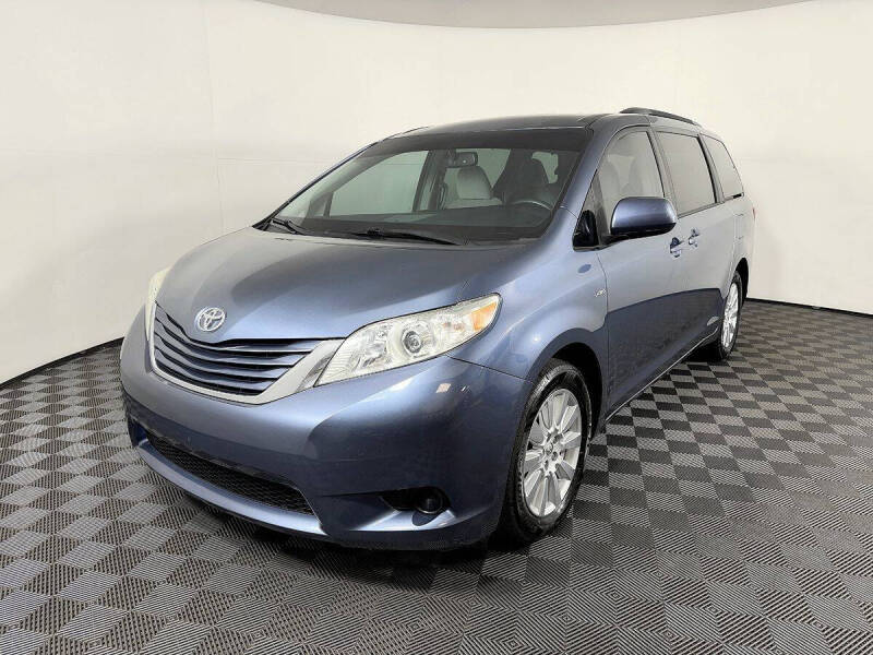 2017 Toyota Sienna LE 7-Passenger