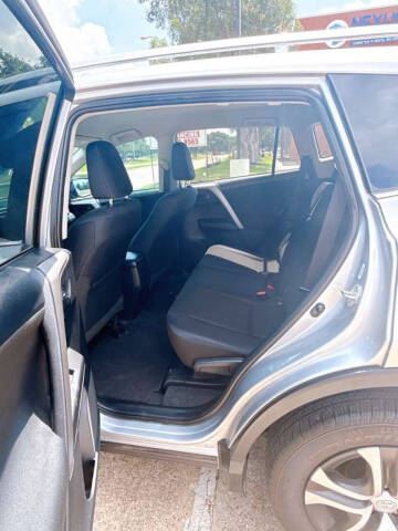 2017 Toyota RAV4 LE