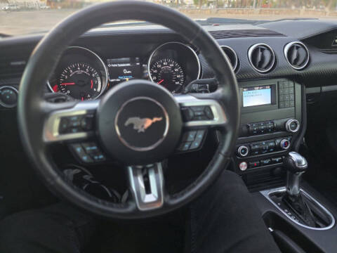 2020 Ford Mustang EcoBoost