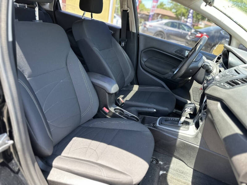 2016 Ford Fiesta SE