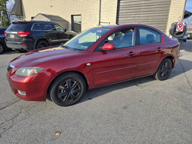 2009 Mazda Mazda3 for sale at QUEENSGATE AUTO SALES in York, PA