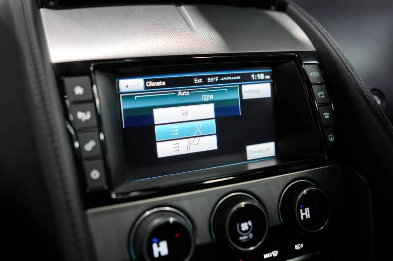 2017 Jaguar F-TYPE Premium