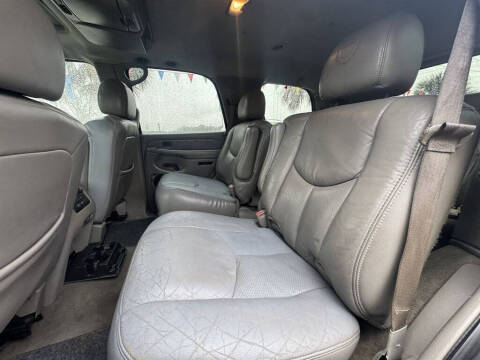 2004 Cadillac Escalade