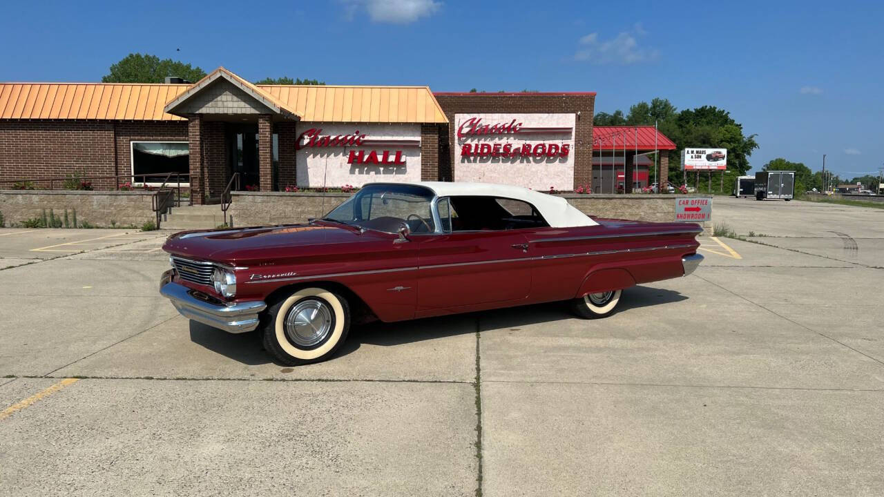 1960 Pontiac Bonneville 21