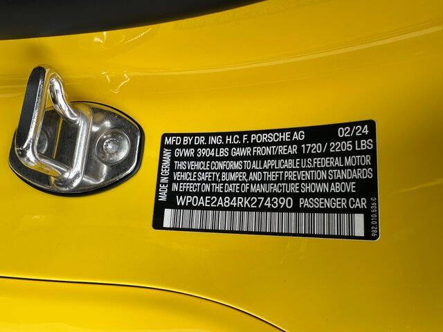 2024 Porsche 718 Cayman GT4 RS