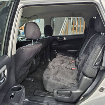 2015 Nissan Pathfinder SV