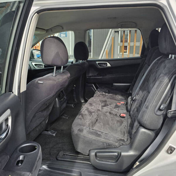 2015 Nissan Pathfinder SV