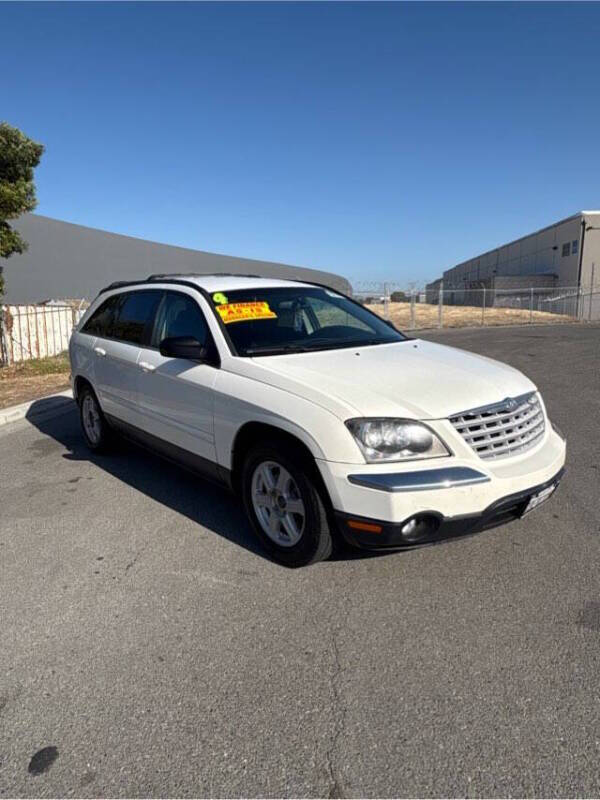 Stone White Clearcoat 2004 Chrysler Pacifica Base Fwd 4dr Wagon 2