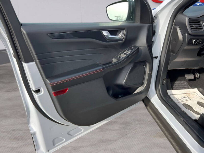 2025 Ford Escape ST-Line