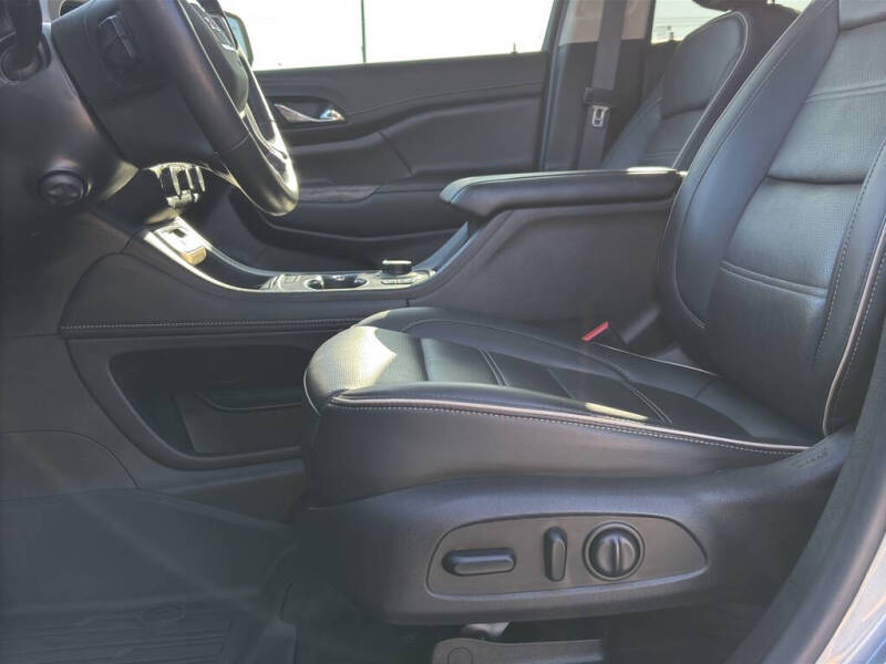 2022 GMC Acadia Denali