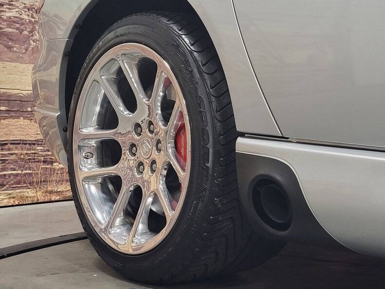 2005 Dodge Viper SRT-10