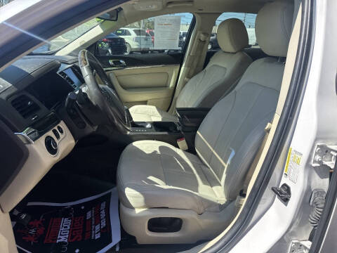 2014 Lincoln MKS