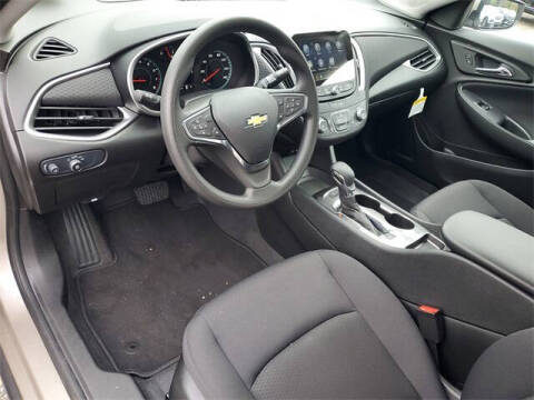 2025 Chevrolet Malibu LS