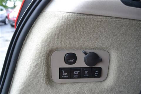 2011 Lincoln MKT