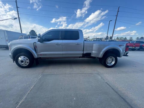 2023 Ford F-450 Super Duty Lariat