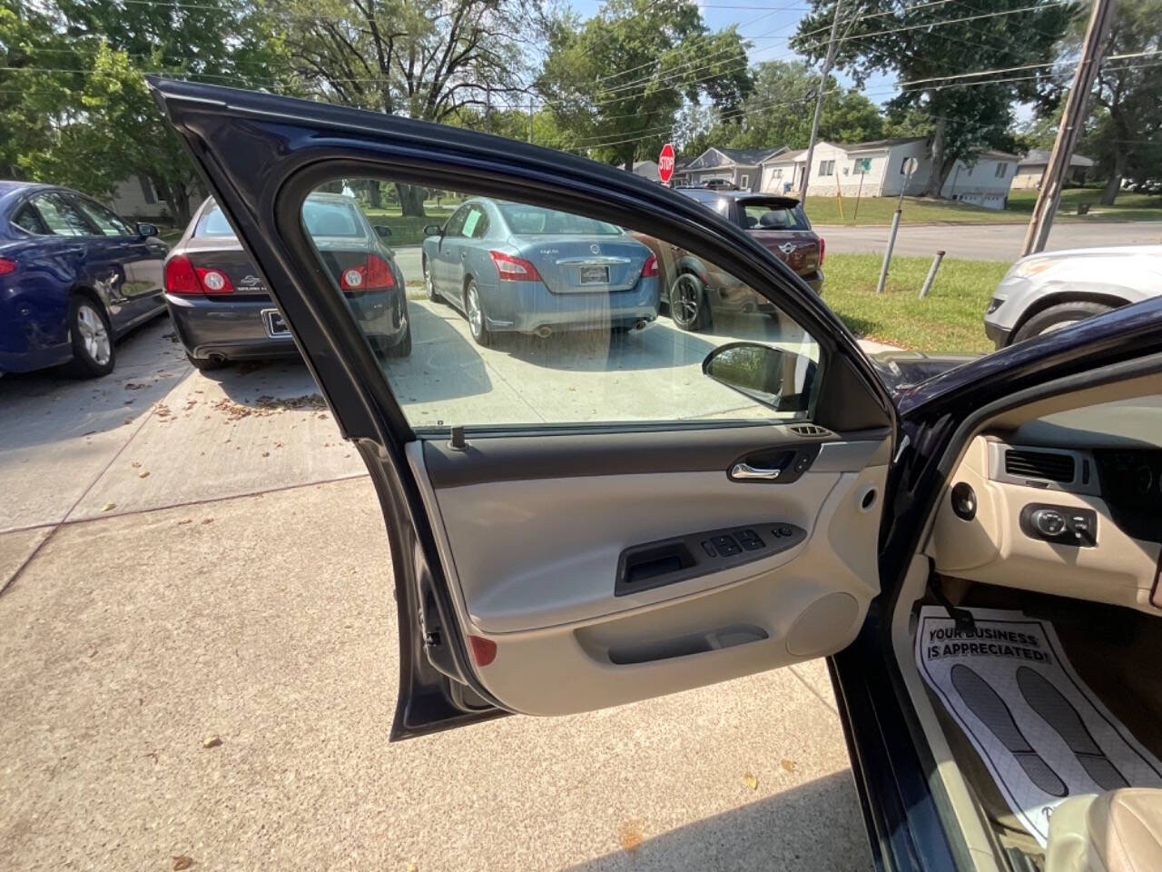 2008 Chevrolet Impala for sale at Auto Connection in Waterloo, IA