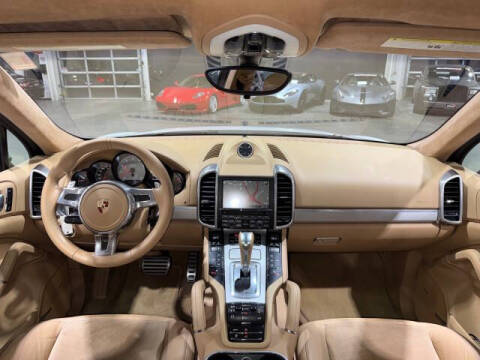 2013 Porsche Cayenne GTS