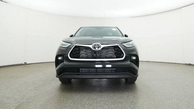 2025 Toyota Highlander LE