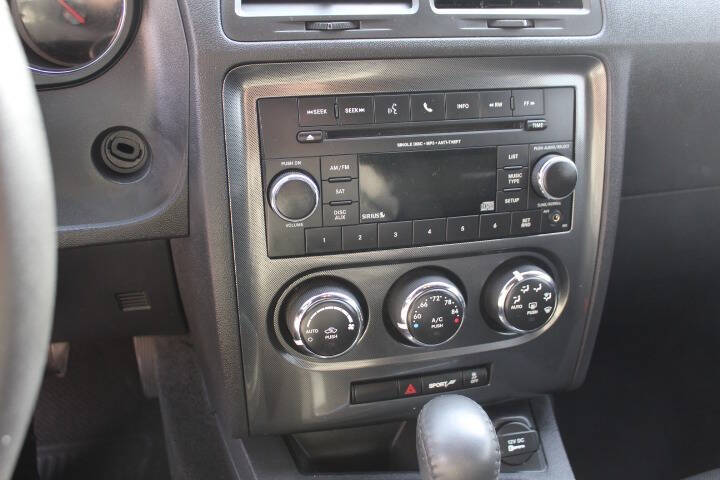 2014 Dodge Challenger SRT8 Core