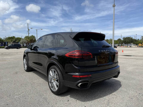 2018 Porsche Cayenne Platinum Edition