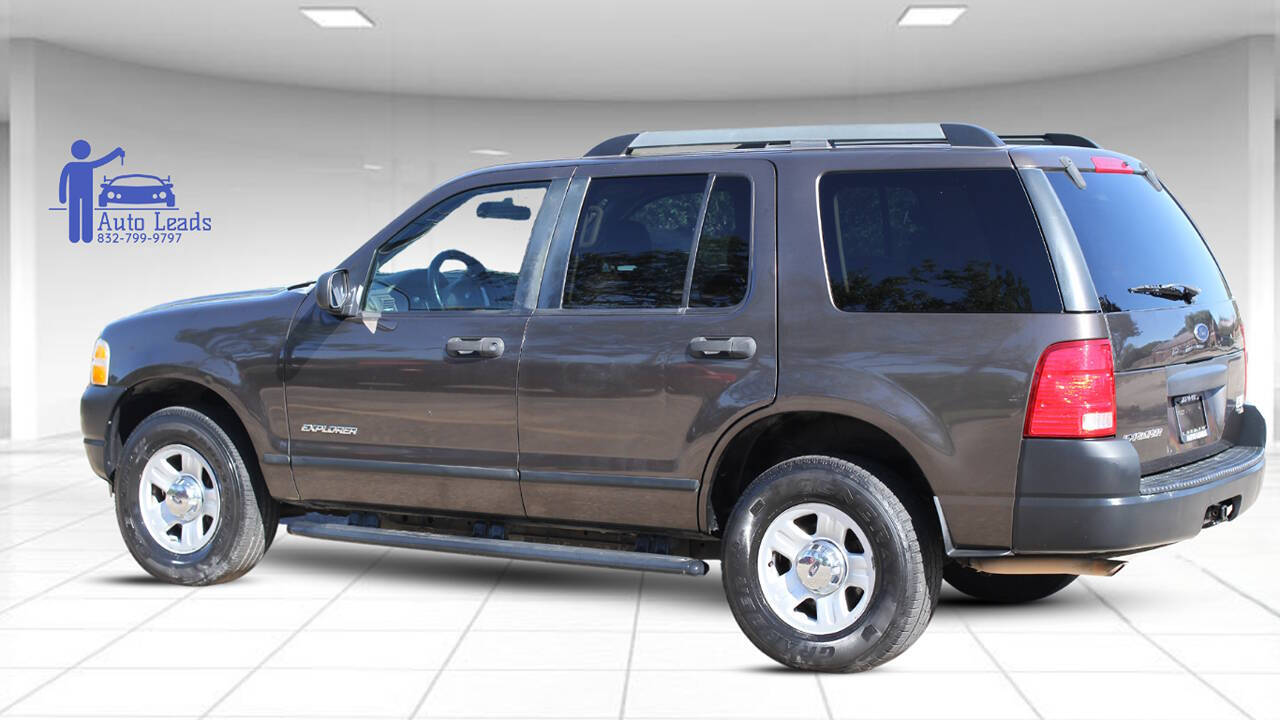 2005 Ford Explorer XLS photo 9